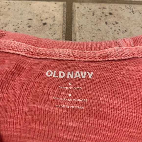💙 Old Navy Brand Long Sleeve T-Shirt Garment-Dyed Pink With Truck Graphic -Small - Picture 3 of 7